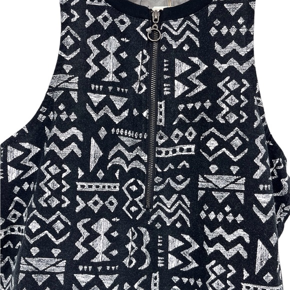 Silence + Noise crop top S sleeveless tribal Aztec black white zip - Picture 4 of 10